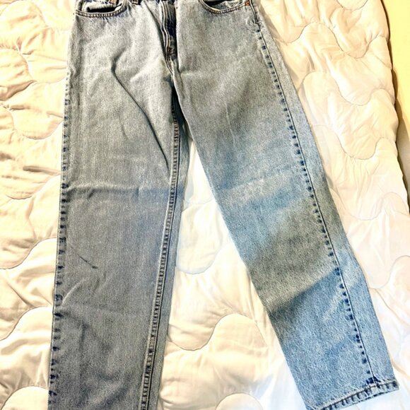 Levi’s Vintage 560 Waist 26 inches Inseam 28 inches Loose fit Straight Leg 1991 - Picture 1 of 11